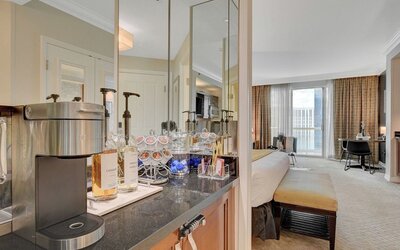 Remodeled MGM Signature Suite High FLR