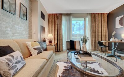 Remodeled MGM Signature Suite High FLR