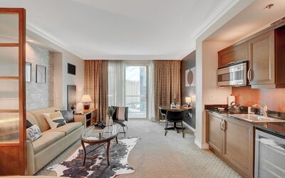 Remodeled MGM Signature Suite High FLR