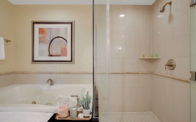 Remodeled MGM Signature Suite High FLR