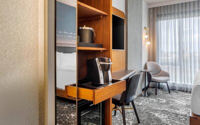 Cambria Hotel Boston Downtown - Seaport