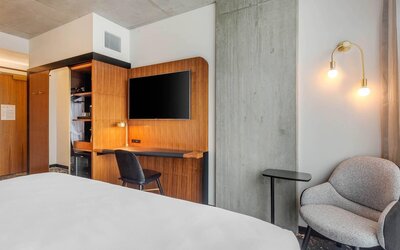 Cambria Hotel Boston Downtown - Seaport