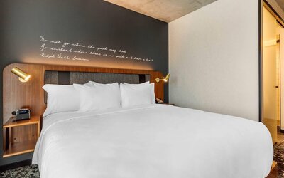 Cambria Hotel Boston Downtown - Seaport