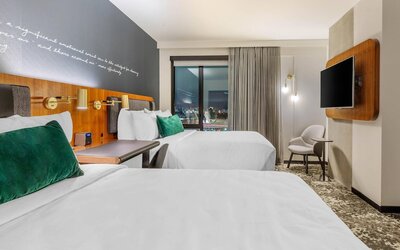 Cambria Hotel Boston Downtown - Seaport