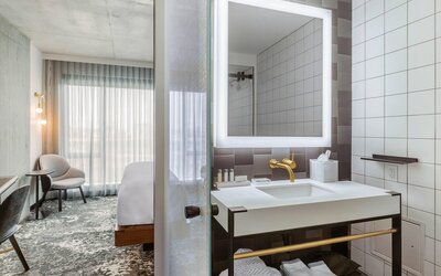 Cambria Hotel Boston Downtown - Seaport