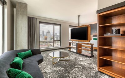 Cambria Hotel Boston Downtown - Seaport