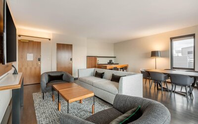 Cambria Hotel Boston Downtown - Seaport