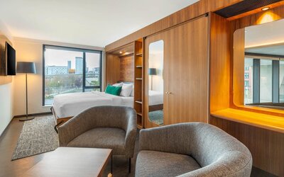 Cambria Hotel Boston Downtown - Seaport