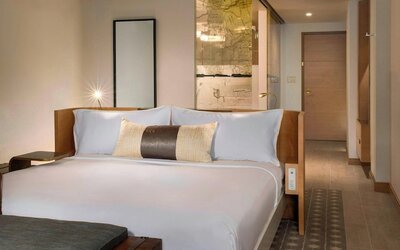The Envoy Hotel, Autograph Collection