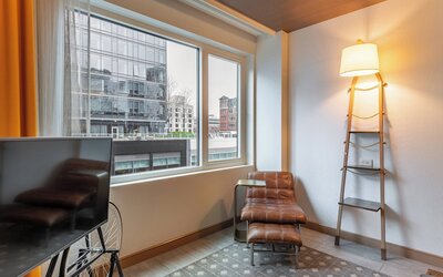 The Envoy Hotel, Autograph Collection