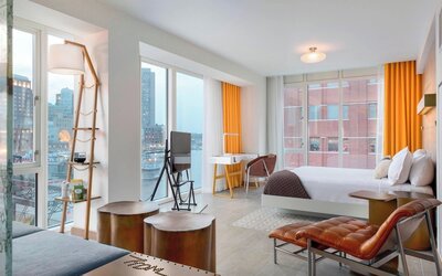 The Envoy Hotel, Autograph Collection