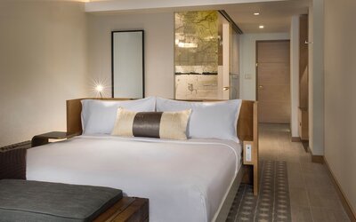 The Envoy Hotel, Autograph Collection