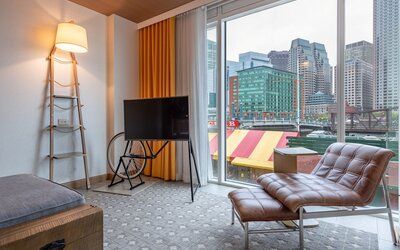 The Envoy Hotel, Autograph Collection