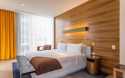 The Envoy Hotel, Autograph Collection