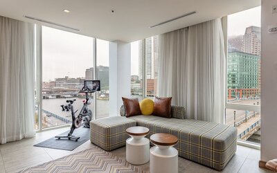 The Envoy Hotel, Autograph Collection