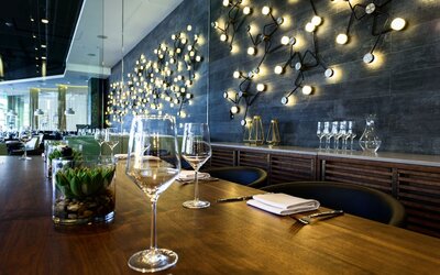 The Envoy Hotel, Autograph Collection