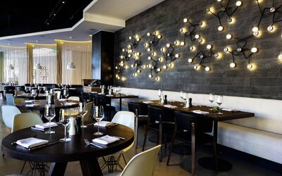 The Envoy Hotel, Autograph Collection
