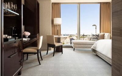 Four Seasons Hotel One Dalton Street, Boston