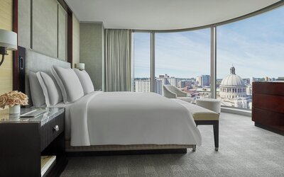 Four Seasons Hotel One Dalton Street, Boston