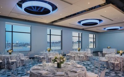 Aloft by Marriott Boston Seaport District