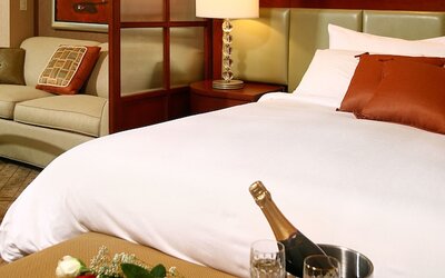 Luxury Suites International At The Signature