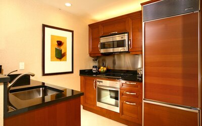 Luxury Suites International At The Signature