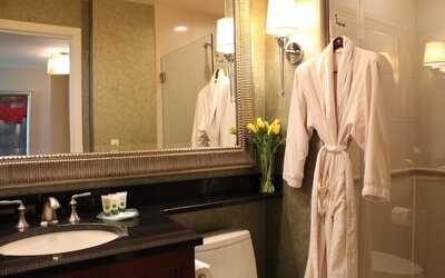 Luxury Suites International At The Signature