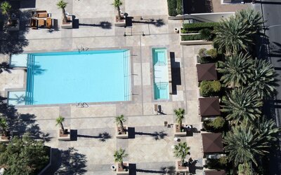 Luxury Suites International At The Signature