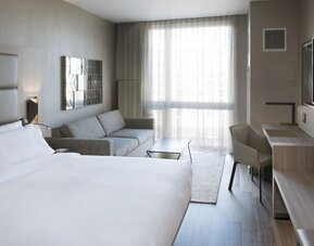AC Hotel by Marriott Boston Cleveland Circle