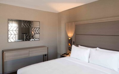 AC Hotel by Marriott Boston Cleveland Circle