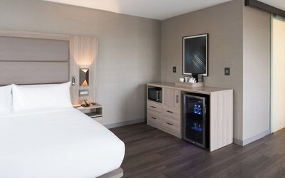 AC Hotel by Marriott Boston Cleveland Circle