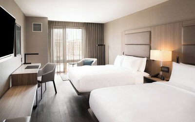 AC Hotel by Marriott Boston Cleveland Circle