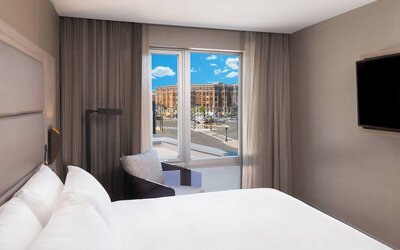 AC Hotel by Marriott Boston Cleveland Circle