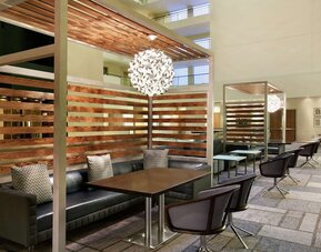DoubleTree Suites by Hilton Hotel Boston - Cambridge