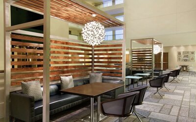 DoubleTree Suites by Hilton Hotel Boston - Cambridge