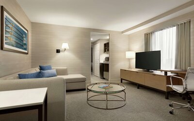 DoubleTree Suites by Hilton Hotel Boston - Cambridge