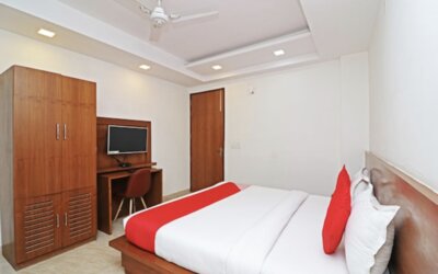 OYO 45652 Grand Oyster Homestay