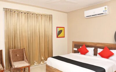 OYO 45652 Grand Oyster Homestay