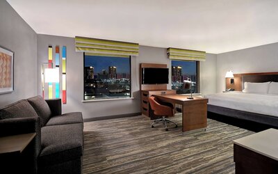 Hampton Inn & Suites Las Vegas Convention Center - No Resort Fee