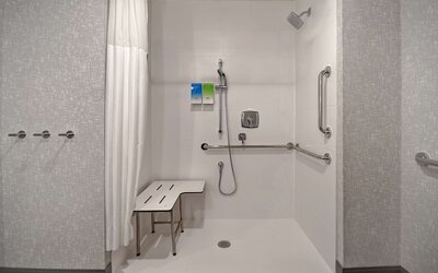 Hampton Inn & Suites Las Vegas Convention Center - No Resort Fee