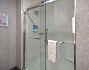 Hampton Inn & Suites Las Vegas Convention Center - No Resort Fee