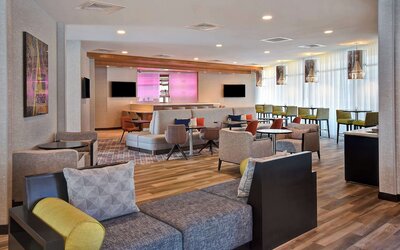 Hampton Inn & Suites Las Vegas Convention Center - No Resort Fee