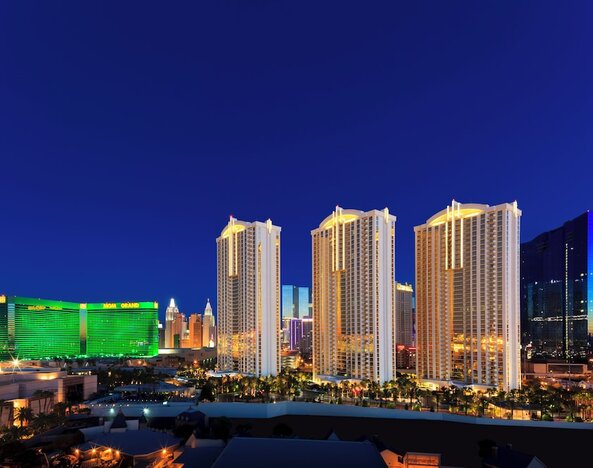 The Signature at MGM Grand (All Suites)
