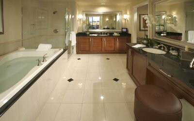 The Signature at MGM Grand (All Suites)