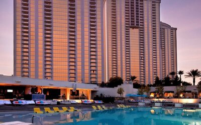 The Signature at MGM Grand (All Suites)
