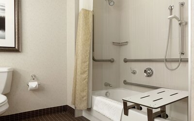 DoubleTree by Hilton Hotel Boston Bayside