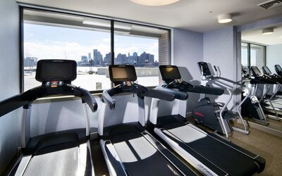 Global Luxury Suites East Boston