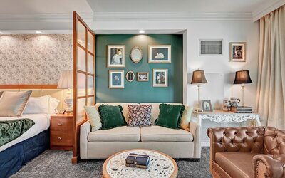 Vintage Lair at Signature