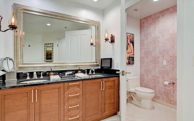 Vintage Lair at Signature