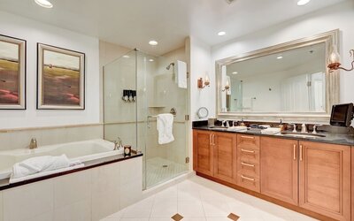Vintage Lair at Signature